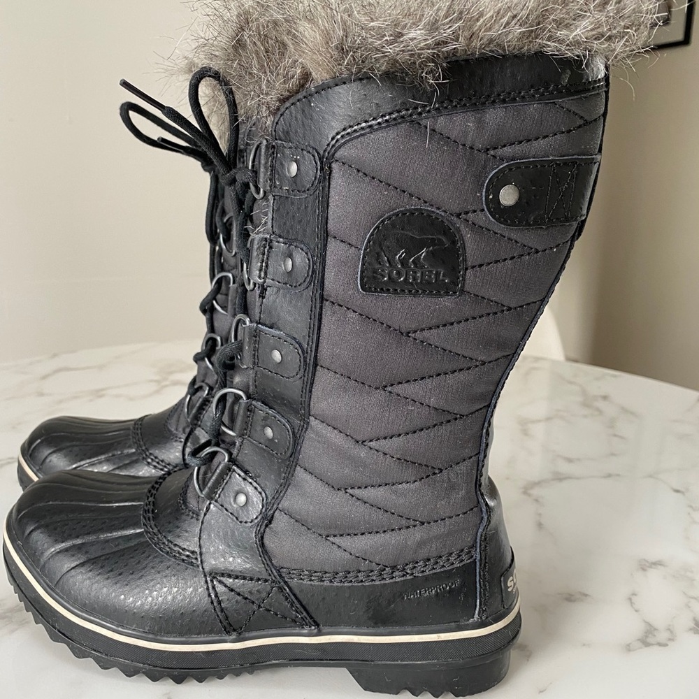 Sorel waterproof boots...